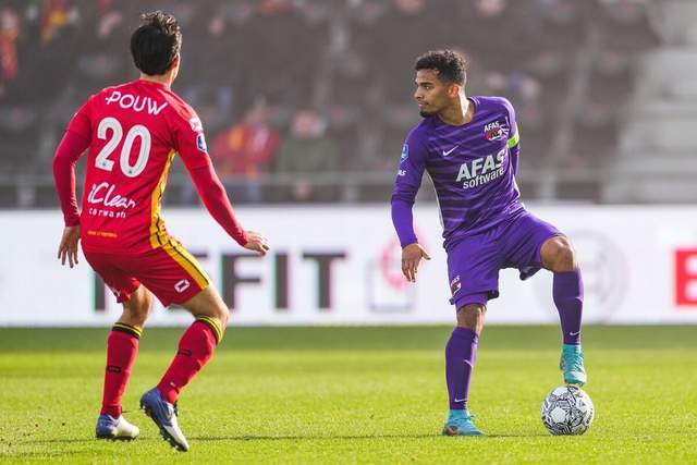 英超“百慕大三角”：小球队逆袭豪门的秘诀